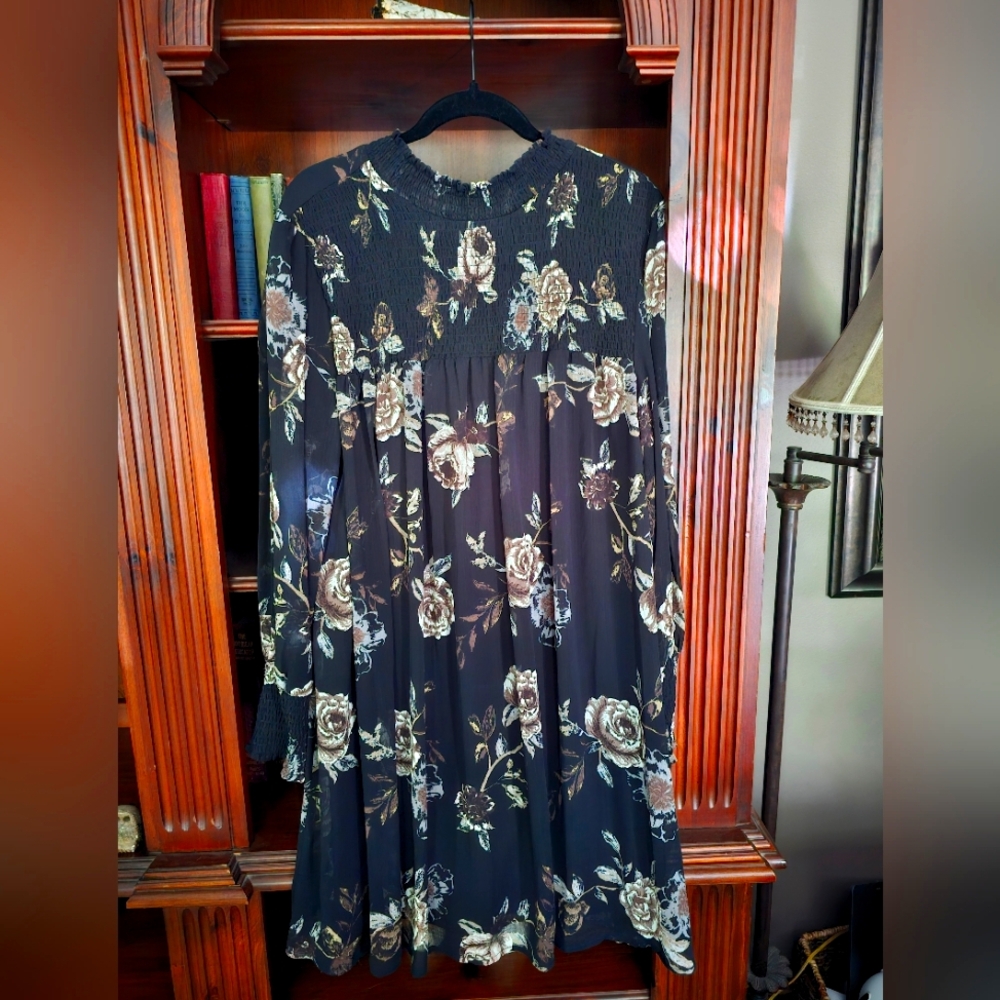 Ophelia Rose Black Floral Long Sleeve Dress